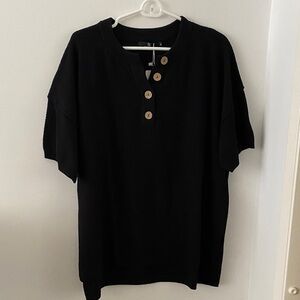 Lillusory Black Top with Wooden Buttons